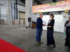 Professionalism, dedication to the cause, and pride in the enterprise: the Murashinsky Plywood Plant celebrated Forest Workers’ Day. Photo №10