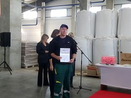 Professionalism, dedication to the cause, and pride in the enterprise: the Murashinsky Plywood Plant celebrated Forest Workers’ Day. Photo №7